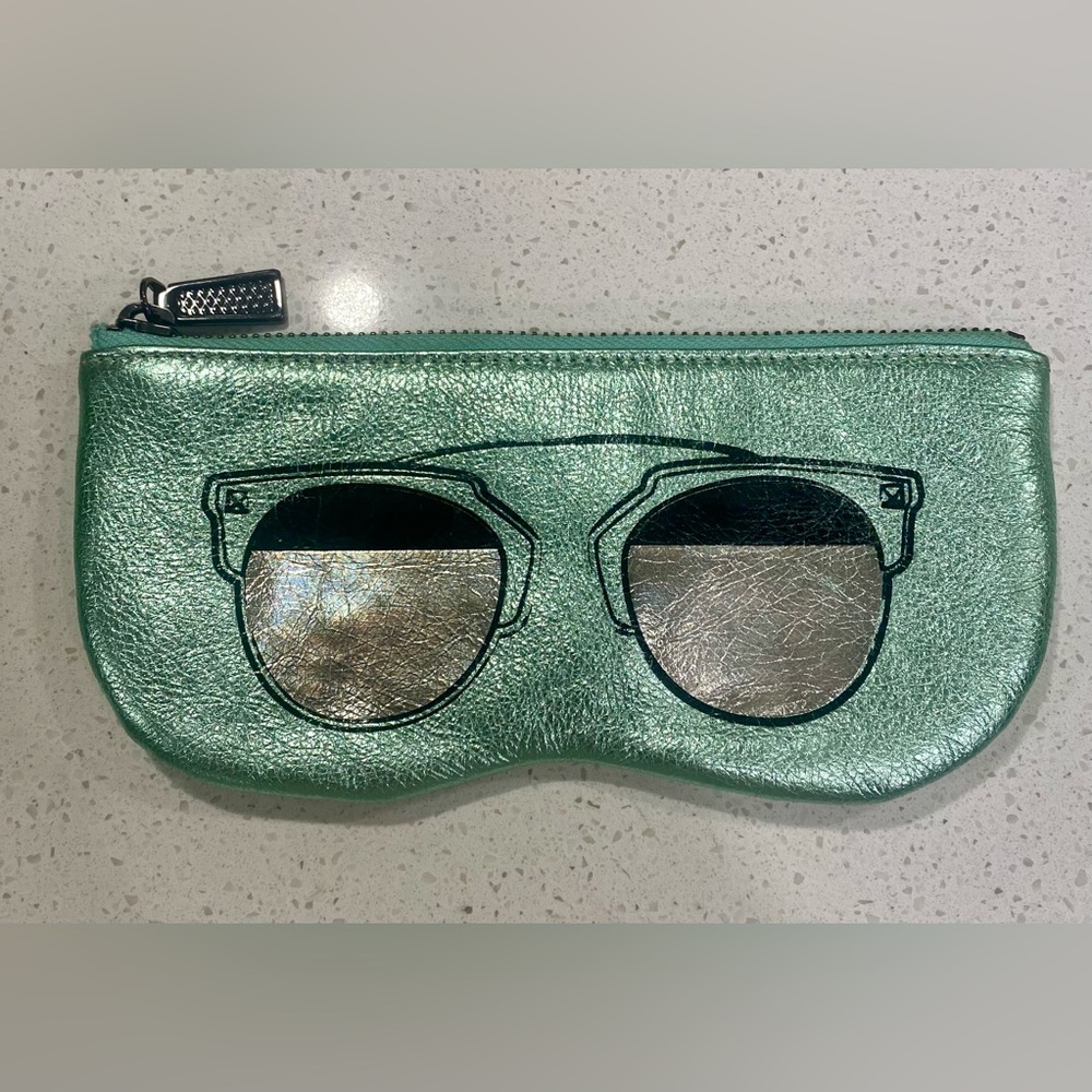 Green Sunglasses Design Pouch